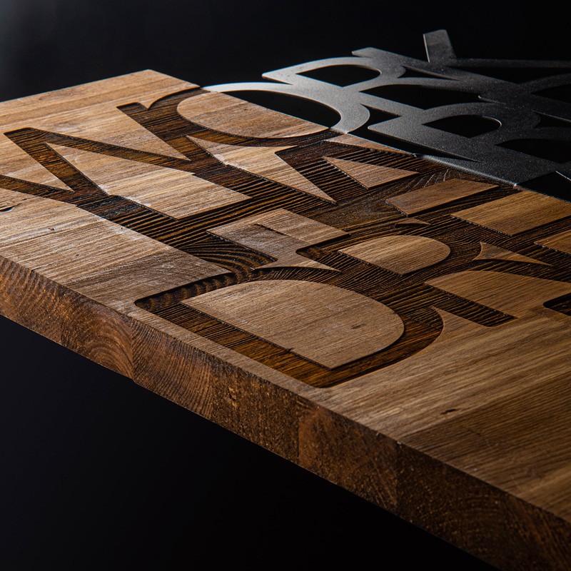 Διακοσμητικό τοίχου Deseze pakoworld ξύλο πεύκου σε φυσική απόχρωση με μαύρο μέταλλο 48x3x58εκ