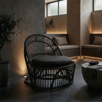 Πολυθρόνα Tromso paakoworld pe rattan σε μαύρη απόχρωση με μαύρο μαξιλάρι 80x85x98εκ